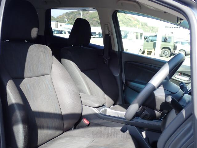 �t�����g�V�[�g�A��ԗǍD�ň��S�ł��B�傫�ȉ�����Ȃ����S�ł�