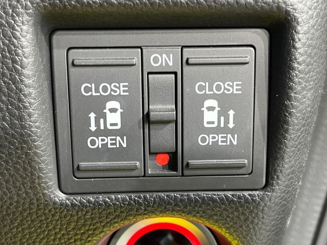 �y�����p���[�X���C�h�h�A�z�X�}�[�g�L�[��^�]�Ȃ̃X�C�b�`�Ō�ȗ����X���C�h�h�A�̊J���\���d��������͂����ăh�A���J����K�v�������A�����Ȃ��q�l�ł��ȒP�ɊJ���߂ł����K�ł���