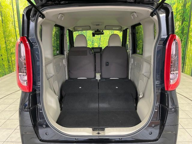 ���i�̂���������ʋ΁A���}���ɏ\���ȉ׎��X�y�[�X���m�ۂ��Ă���܂��B�Z�J���h�V�[�g��|���ƁA�傫�ȉו��̐ύڂ��\�ł���