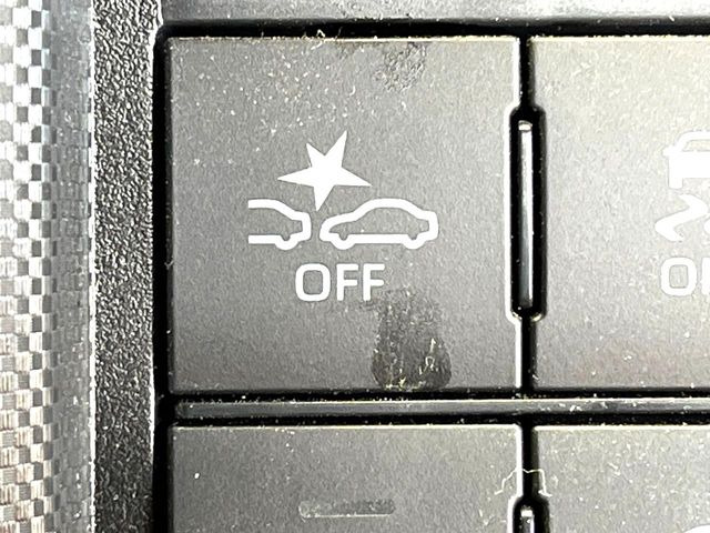 �y�X�}�[�g�A�V�X�g�z���s���ɑO���̎ԗ�����F�����A�Փ˂������Ȏ��͌x��ƃu���[�L�ŏՓˉ���Ɣ�Q�y�����A�V�X�g�B�����S�Ƀh���C�u�����y���݂��������܂��B