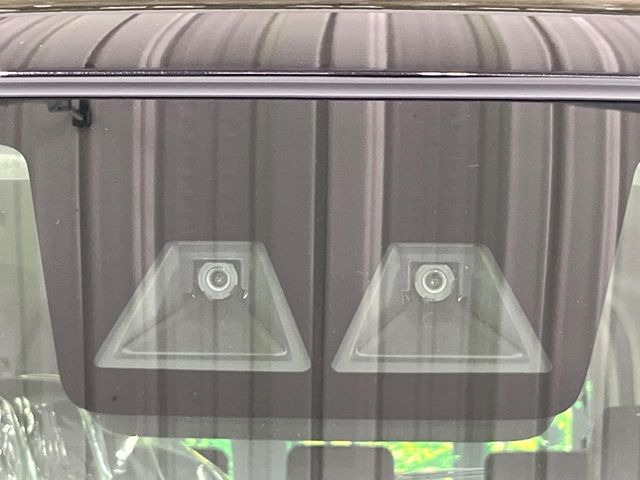 �y�X�}�[�g�A�V�X�g�z���s���ɑO���̎ԗ�����F�����A�Փ˂������Ȏ��͌x��ƃu���[�L�ŏՓˉ���Ɣ�Q�y�����A�V�X�g�B�����S�Ƀh���C�u�����y���݂��������܂��B