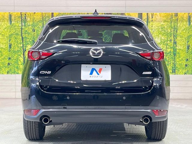 安心の最長10年・走行無制限保証(有償)をご用意。保証内容も充実はもちろん、無料点検&オイル交換や、年中無休の全国・24時間ロードサービスも付帯されておりますのでご安心下さい。