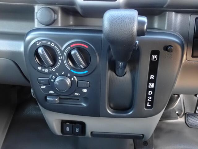 �V�t�g�ƃG�A�R���ł��B�_�C�������̃}�j���A���G�A�R���ɂȂ�܂��B�V���v���Ŏg���₷��!