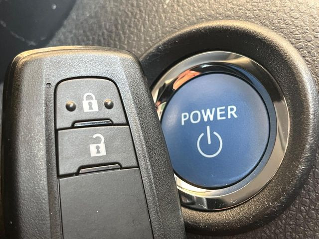 �y�X�}�[�g�L�[�z�J�o����|�P�b�g�ɓ��ꂽ�܂܂ł��h�A�̎{���E�������\�ȃX�}�[�g�L�[�𑕔��B�G���W���̃I���E�I�t�����J�M�����o���K�v����������Ƃ��Ă��֗��ł���