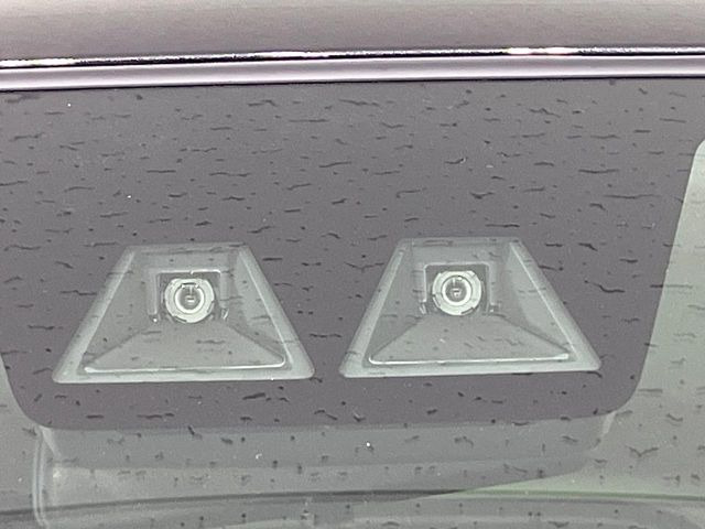 �y�g���^�Z�[�t�e�B�Z���X�z���s���ɑO���̎ԗ�����F�����A�Փ˂������Ȏ��͌x��ƃu���[�L�ŏՓˉ���Ɣ�Q�y�����A�V�X�g�B�����S�Ƀh���C�u�����y���݂��������܂��B