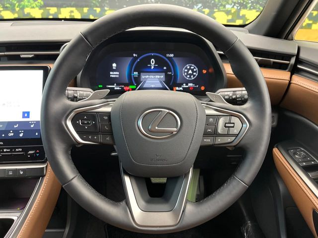 �y�����v�����X�e�A�����O�z�㎿�Ȋv���g�p���邱�ƂŁA��ɂ����������݂ƂĂ��^�]���₷���n���h���ł���