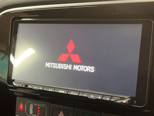 �y�����i�r�z�l�C�̏����i�r�𑕔����Ă���܂��B�i�r�̎g���₷���͂������A�I�[�f�B�I�@�\���[��!�L�����v�◷�s�͂������A�ʋ΂┃�����ȂǕ��i�̃h���C�u���y�����Ȃ�͂���