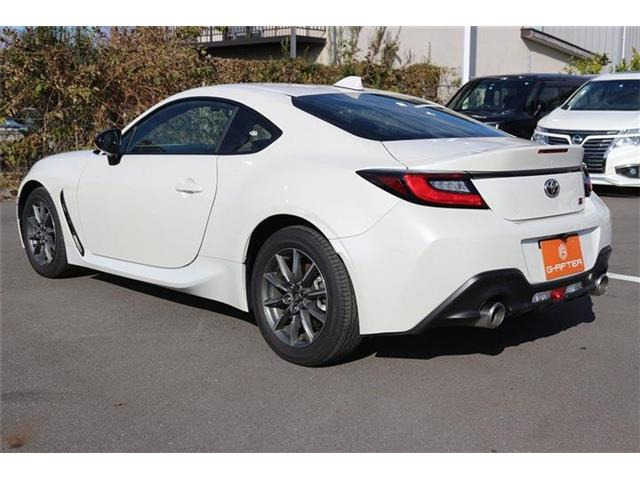 ���Ǝҗl�ւ̔̔��͂��f�肳���Ă��������܂��B �Ԍ������ԗ��̏ꍇ�́A�Ԍ����擾�������x�������z�ŕ\�����Ă���܂��B