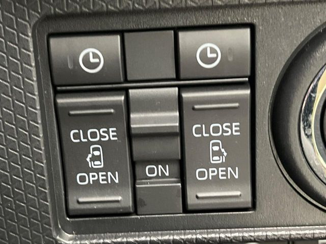 �y�����X���C�h�h�A�z���ԏ�ŗׂ̎ԂƂ̊Ԋu���������ɂ������A�X���C�h�h�A�Ȃ���S!�h�A�I�[�v������������炸�A�J�������L���̂ŏ��~�肪�Ƃ��Ă��ȒP�ł��B�傫�ȉו��̏o���������Ȃ���\��