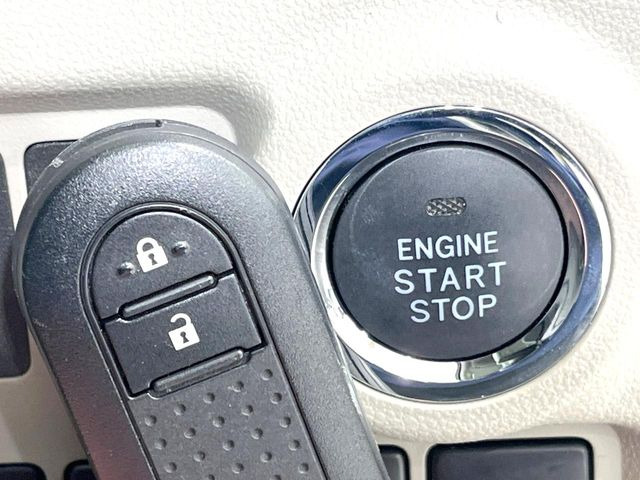 �y�X�}�[�g�L�[�z�J�o����|�P�b�g�ɓ��ꂽ�܂܂ł��h�A�̎{���E�������\�ȃX�}�[�g�L�[�𑕔��B�G���W���̃I���E�I�t�����J�M�����o���K�v����������Ƃ��Ă��֗��ł���