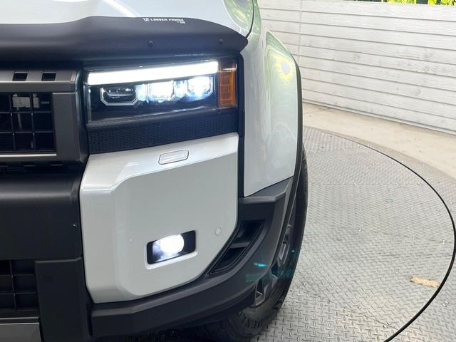 �yLED�w�b�h���C�g�z���V����ԑ��s�����ǍD�Ȏ��E���m�ۂ����S���ĉ^�]�ł��鍂�P�xLED�w�b�h���C�g�𑕔�!�_�����x�������A����d�͂��}�����Ă��܂��B