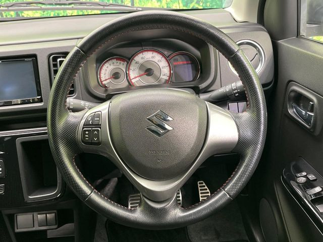 �y�X�e�A�����O�X�C�b�`�z�^�]���A�O������ڐ������炷���ƂȂ��A�I�[�f�B�I���̑��삪�\�ȕ֗��@�\!���S&���K�ȃh���C�u�����o���Ă���܂���