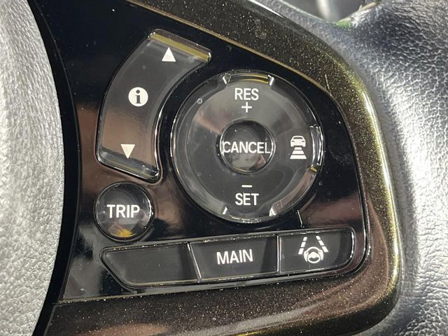 �y�A�_�v�e�B�u�N���[�Y�R���g���[���z�������H�ł̒��������s���y��!!�����ő��x��ۂN���[�Y�R���g���[�����A�Փˌy���V�X�e���ƘA�g���A�O���̎ԗ������m���ĎԊԂ�ۂ悤�ɑ��x���߂��Ă���܂�!!