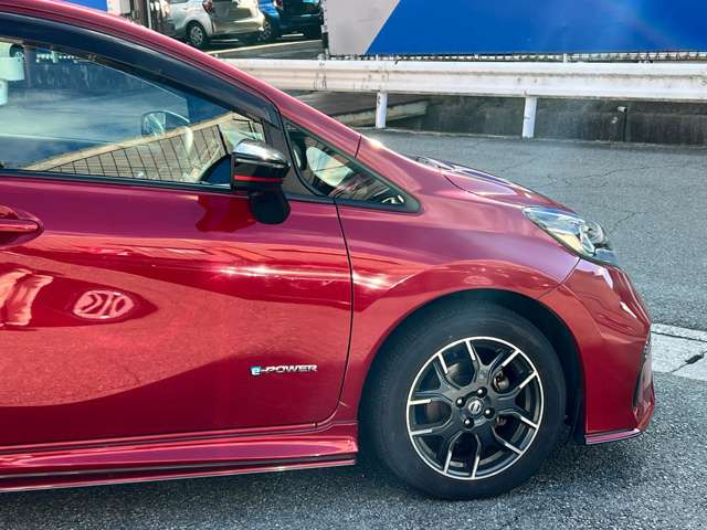 ���Ђ́A���q���܂̃j�[�Y�ɂ������o����悤�A�L�x�ȎԎ����葵���Ă���܂��B����芷���̍ۂ��A����A��낵�����肢�������܂��B