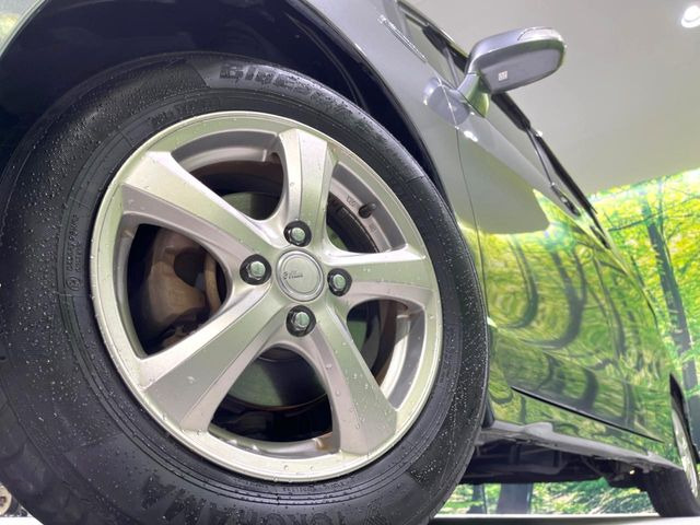 �y15�C���`�A���~�z�C�[���z�O�ςɃ}�b�`�����A���~�z�C�[���𑕒����Ă���܂��B�e��A���~�z�C�[����A�X�^�b�h���X�^�C�����戵�����Ă���܂��B���񂲑��k����������