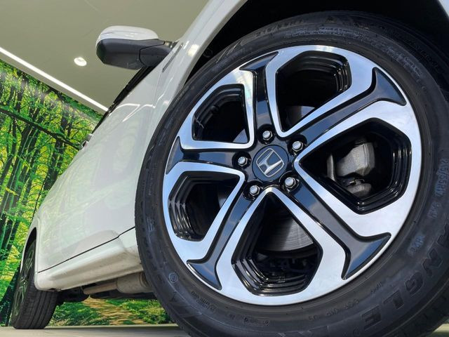 �y����17�C���`�A���~�z�C�[���z�O�ςɃ}�b�`���������A���~�z�C�[���𑕒����Ă���܂��B�e��ЊO�A���~�z�C�[����A�X�^�b�h���X�^�C�����戵�����Ă���܂��B���񂲑��k����������