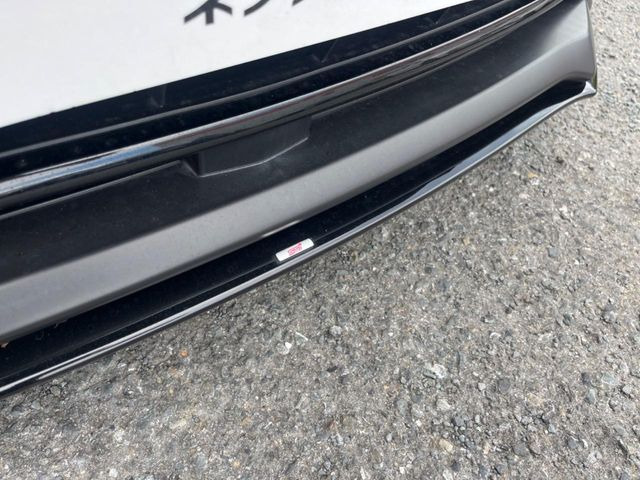 �ySTI�G�A���p�b�P�[�W�z�t�����g�E�T�C�h�E���A��STI�̃G�A���œ���B�O�ς̃X�|�[�e�B�[�����ۗ������Ă���邾���łȂ��A�������s���̋�̓o�����X���œK�����Ă���܂��B