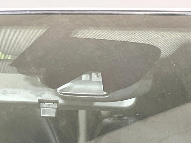 �y�C���e���W�F���g�G�}�[�W�F���V�[�u���[�L�z�t�����g�J�����őO���̎ԗ�����s�҂����m�B�Փ˂������Ȏ��͏Փ˔�Q�y���u���[�L���쓮�A�Փˉ�����T�|�[�g�B�����S�Ƀh���C�u�����y���݂��������܂��B