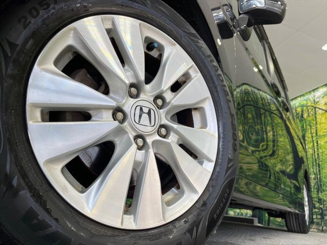 �y����16�C���`�A���~�z�C�[���z�O�ςɃ}�b�`���������A���~�z�C�[���𑕒����Ă���܂��B�e��ЊO�A���~�z�C�[����A�X�^�b�h���X�^�C�����戵�����Ă���܂��B���񂲑��k����������