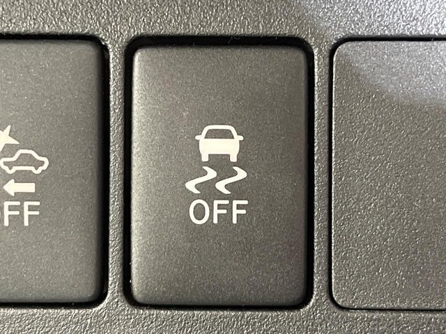 �y������h�~���u�z�ԗ��̉���������m����ƁA�����I�Ɏԗ��̐i�s������ۂ悤�Ɏԗ��𐧌䂵�܂��B�J�̓��ȂǊ���₷���H�ʏ󋵂ł����S�ȉ^�]���\�ł��B