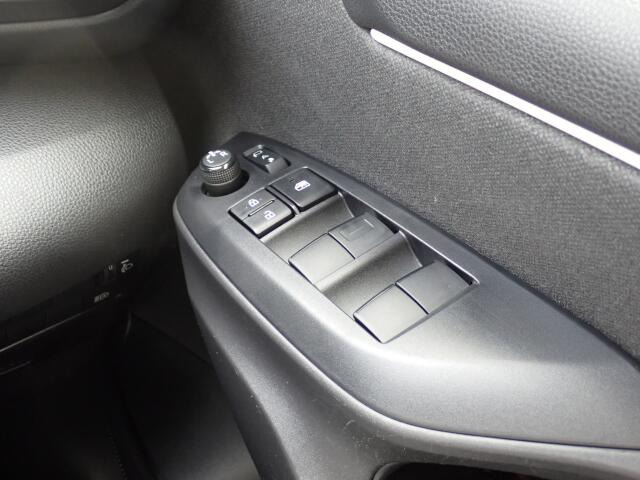 �d���i�[���h�A�~���[�E�p���[�E�B���h�E�������Ă��܂��B