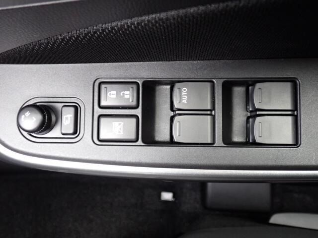 �d���i�[���h�A�~���[�E�p���[�E�B���h�E�������Ă��܂��B