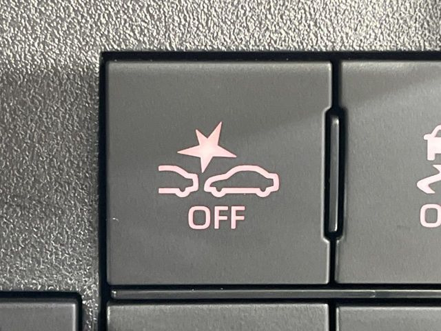 �y�X�}�[�g�A�V�X�g�z���s���ɑO���̎ԗ�����F�����A�Փ˂������Ȏ��͌x��ƃu���[�L�ŏՓˉ���Ɣ�Q�y�����A�V�X�g�B�����S�Ƀh���C�u�����y���݂��������܂��B