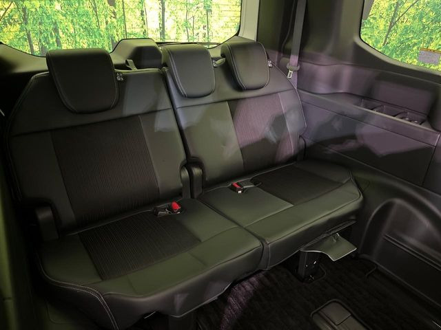 3��ڃV�[�g�͂�������ԗǍD����l�ł��������ƍ����Ē����܂��̂ŁA��l���ł̂��o���������N���N�ł��􂲉Ƒ��ŁA�C�̒m�ꂽ���ԂŁA�h���C�u�ɍs���̂��y���݂ł��ˁ�