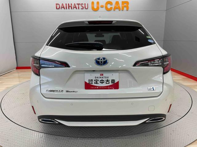 カローラツーリング1.8 ハイブリッド W×B