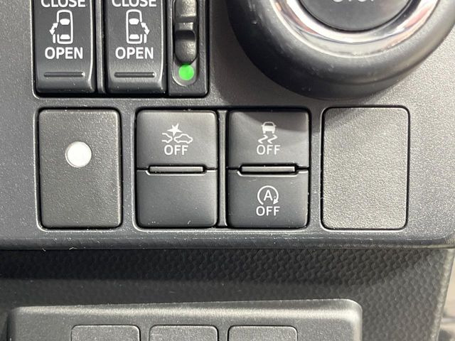 �y�X�}�[�g�A�V�X�g�z���s���ɑO���̎ԗ�����F�����A�Փ˂������Ȏ��͌x��ƃu���[�L�ŏՓˉ���Ɣ�Q�y�����A�V�X�g�B�����S�Ƀh���C�u�����y���݂��������܂��B