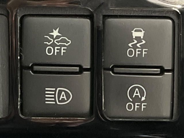 �y�A�C�h�����O�X�g�b�v�z�ԐM����a�؂Œ�Ԃ����ۂɃG���W�����~���A���ʂȔR���̏����}���܂��B�R��������ی�ɂȂ���@�\��G���W���̓u���[�L�𗣂��΍Ďn�����܂��B