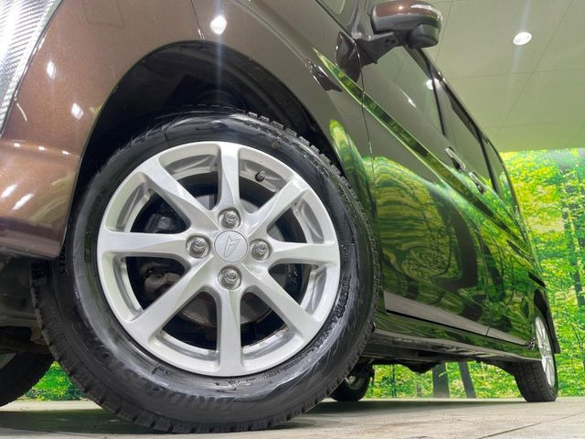 �y����14�C���`�A���~�z�C�[���z�O�ςɃ}�b�`���������A���~�z�C�[���𑕒����Ă���܂��B�e��ЊO�A���~�z�C�[����A�X�^�b�h���X�^�C�����戵�����Ă���܂��B���񂲑��k����������