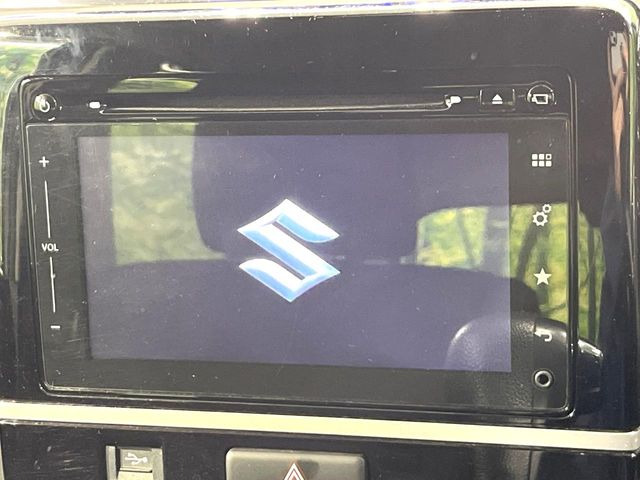 �y�����i�r�z�l�C�̏����i�r�𑕔����Ă���܂��B�i�r�̎g���₷���͂������A�I�[�f�B�I�@�\���[��!�L�����v�◷�s�͂������A�ʋ΂┃�����ȂǕ��i�̃h���C�u���y�����Ȃ�͂���