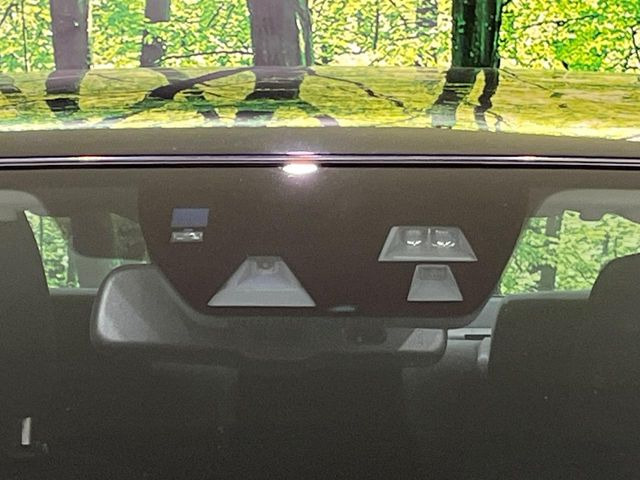 �y�X�}�[�g�u���[�L�T�|�[�g�z���s���ɑO���̎ԗ�����F�����A�Փ˂������Ȏ��͌x��ƃu���[�L�ŏՓˉ���Ɣ�Q�y�����A�V�X�g�B�����S�Ƀh���C�u�����y���݂��������܂��B