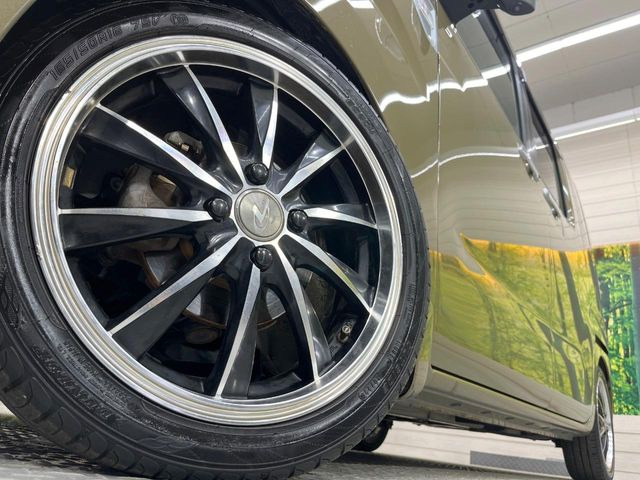 �y�A���~�z�C�[���z�O�ςɃ}�b�`�����A���~�z�C�[���𑕒����Ă���܂��B�e��A���~�z�C�[����A�X�^�b�h���X�^�C�����戵�����Ă���܂��B���񂲑��k����������