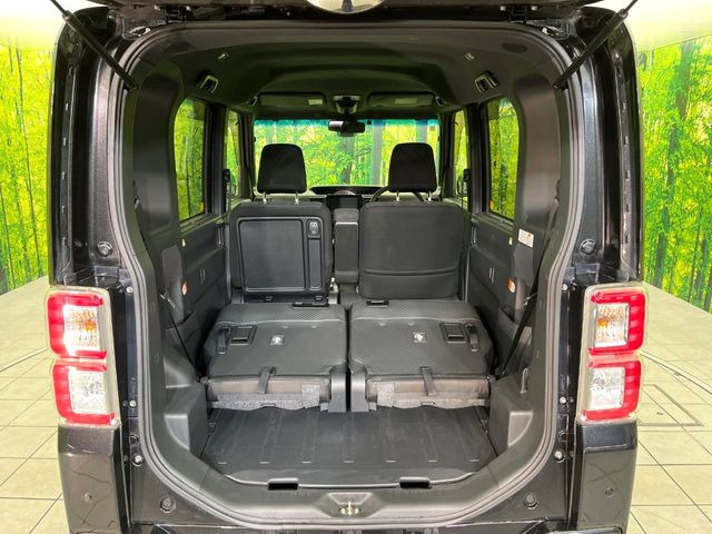 ���i�̂���������ʋ΁A���}���ɏ\���ȉ׎��X�y�[�X���m�ۂ��Ă���܂��B�Z�J���h�V�[�g��|���ƁA�傫�ȉו��̐ύڂ��\�ł���