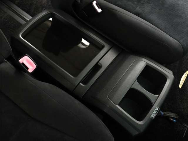 �y�Z���^�[�R���\�[���z�h�����N�z���_�[�ƕ��u�e�[�u��������A�����ɑ�e�ʂ̎��[BOX������!