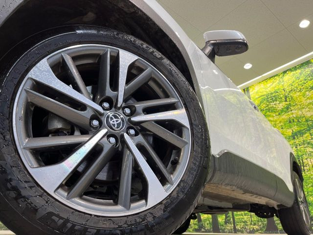 �y����18�C���`�A���~�z�C�[���z�O�ςɃ}�b�`���������A���~�z�C�[���𑕒����Ă���܂��B�e��ЊO�A���~�z�C�[����A�X�^�b�h���X�^�C�����戵�����Ă���܂��B���񂲑��k����������