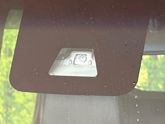 �y�X�}�[�g�A�V�X�g�z���s���ɑO���̎ԗ�����F�����A�Փ˂������Ȏ��͌x��ƃu���[�L�ŏՓˉ���Ɣ�Q�y�����A�V�X�g�B�����S�Ƀh���C�u�����y���݂��������܂��B