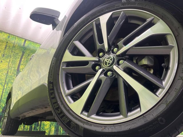 �y����18�C���`�A���~�z�C�[���z�O�ςɃ}�b�`���������A���~�z�C�[���𑕒����Ă���܂��B�e��ЊO�A���~�z�C�[����A�X�^�b�h���X�^�C�����戵�����Ă���܂��B���񂲑��k����������