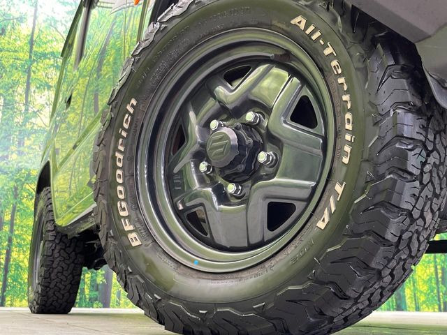 �y16�C���`�A���~�z�C�[���z�O�ςɃ}�b�`�����A���~�z�C�[���𑕒����Ă���܂��B�e��A���~�z�C�[����A�X�^�b�h���X�^�C�����戵�����Ă���܂��B���񂲑��k����������