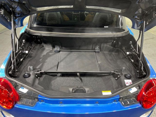 ���i�̂���������ʋ΁A���}���ɏ\���ȉ׎��X�y�[�X���m�ۂ��Ă���܂��B