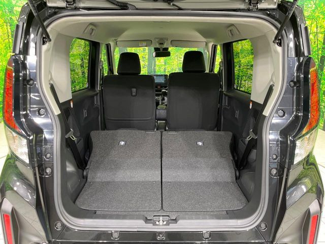 ���i�̂���������ʋ΁A���}���ɏ\���ȉ׎��X�y�[�X���m�ۂ��Ă���܂��B�Z�J���h�V�[�g��|���ƁA�傫�ȉו��̐ύڂ��\�ł���