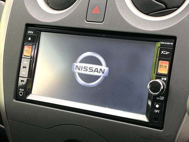 �y�����i�r�z�l�C�̏����i�r�𑕔����Ă���܂��B�i�r�̎g���₷���͂������A�I�[�f�B�I�@�\���[��!�L�����v�◷�s�͂������A�ʋ΂┃�����ȂǕ��i�̃h���C�u���y�����Ȃ�͂���