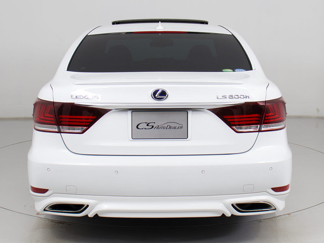 ���N���A�����X�\�i�[(�O��R�[�i�[�Z���T�[)���t���Ă��܂�!�t�����g&���A�ɃZ���T�[������A��Q���ɋ߂Â��ƌx��������A�X�ɂ̓}���`��ʏ�ɂ��\������܂�!�������֗��Ȑl�C�����ł�!!