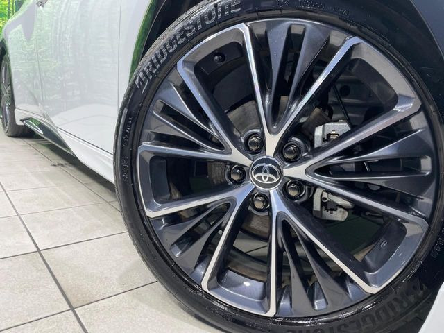 �y����19�C���`�A���~�z�C�[���z�O�ςɃ}�b�`���������A���~�z�C�[���𑕒����Ă���܂��B�e��ЊO�A���~�z�C�[����A�X�^�b�h���X�^�C�����戵�����Ă���܂��B���񂲑��k����������