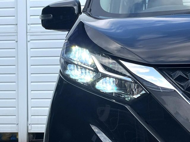 �yLED�w�b�h���C�g�z���V����ԑ��s�����ǍD�Ȏ��E���m�ۂ����S���ĉ^�]�ł��鍂�P�xLED�w�b�h���C�g�𑕔�!�_�����x�������A����d�͂��}�����Ă��܂��B