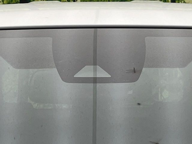 �y�g���^�Z�[�t�e�B�Z���X�z���s���ɑO���̎ԗ�����F�����A�Փ˂������Ȏ��͌x��ƃu���[�L�ŏՓˉ���Ɣ�Q�y�����A�V�X�g�B�����S�Ƀh���C�u�����y���݂��������܂��B