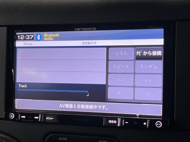 ��Bluetooth:���莝���̃X�}�[�g�t�H���ȂǂƐڑ����A�n���Y�t���[�ʘb��Տꊴ����~���[�W�b�N�Đ������y���݂��������܂��B�����ڑ��ł��̂Ŕς킵��������܂����