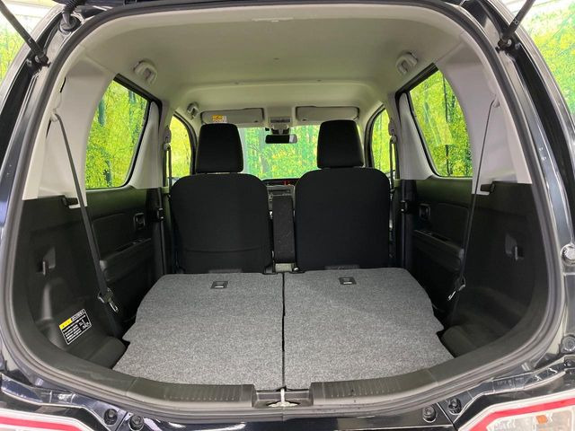 ���i�̂���������ʋ΁A���}���ɏ\���ȉ׎��X�y�[�X���m�ۂ��Ă���܂��B�Z�J���h�V�[�g��|���ƁA�傫�ȉו��̐ύڂ��\�ł���